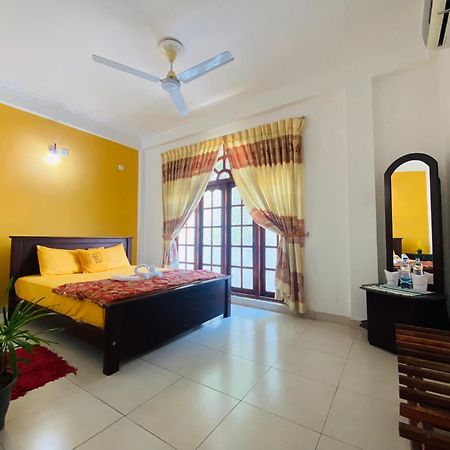 New Nethmi Villa Kandy Exteriör bild