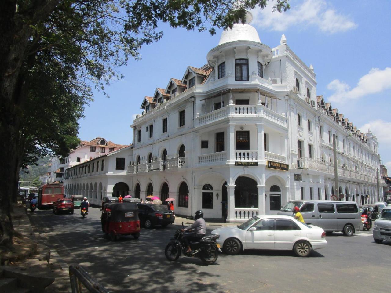 New Nethmi Villa Kandy Exteriör bild